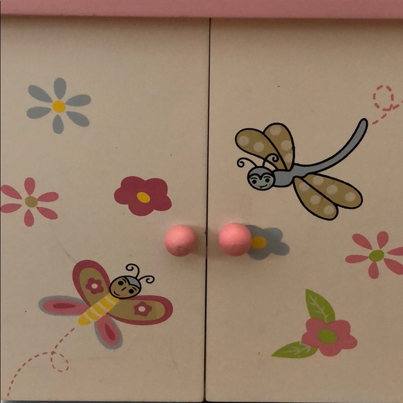 **SOLD** EUC BUNDLE OF JEWELY BOX + JEWELRY - Picture 3 of 8